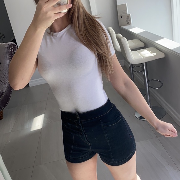 AX Shorts - Picture 7 of 8